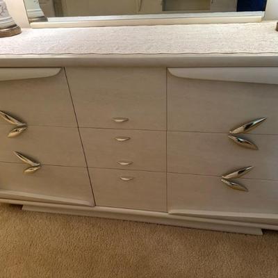 Kent-Coffey The Barnsley dresser with mirror