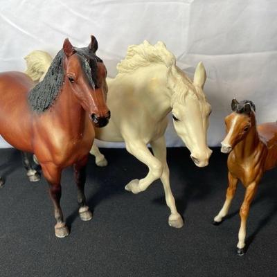 Breyer Horses * White * Brown * Foal
