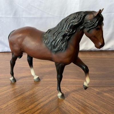 Breyer Horse * Coat
