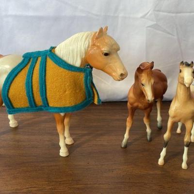Medium Breyer Pony * Small Breyer Reeves Horse * Unmarked Horse * Blanket

