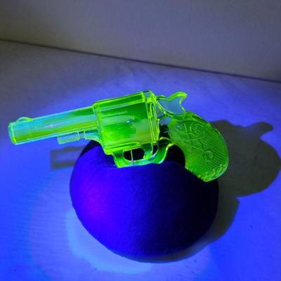 https://www.auctionninja.com/stress-free-estate-services-llc/sales/details/gold-jewelry-coins-antiques-toys-art-collectibles-fishing-lure...