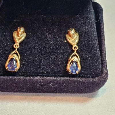 https://www.auctionninja.com/stress-free-estate-services-llc/sales/details/gold-jewelry-coins-antiques-toys-art-collectibles-fishing-lure...