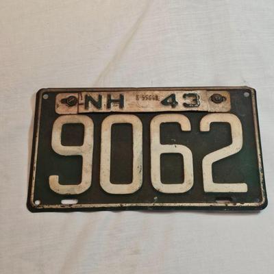 https://www.auctionninja.com/stress-free-estate-services-llc/sales/details/gold-jewelry-coins-antiques-toys-art-collectibles-fishing-lure...