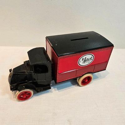 https://www.auctionninja.com/stress-free-estate-services-llc/sales/details/gold-jewelry-coins-antiques-toys-art-collectibles-fishing-lure...