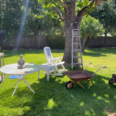 Yard sale photo in Concord, CA