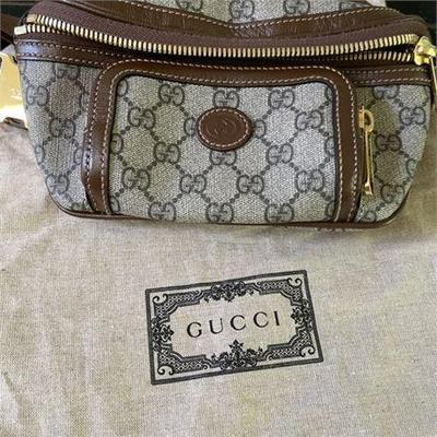 
Gucci Belt Bag with Dust Bag