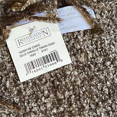 Lot 200-406   
Restoration Hardware Solid Chenille Throw, NWT