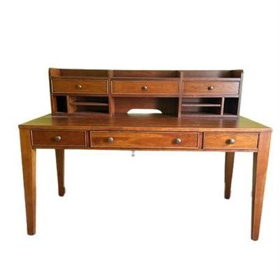 Lot 044   4 Bid(s)
Winners Only Mission Style Desk with Hutch Top