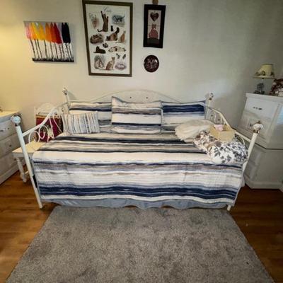 Day bed