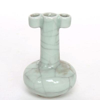 Chinese Celadon Crackle Glazed Vessel