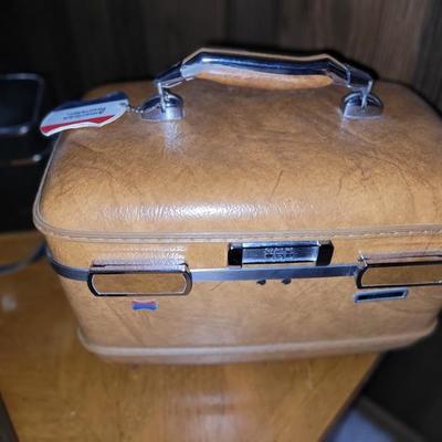 Vintage Tourister hand luggage.