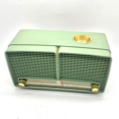 Rare RCA radio w/ lighter, model 9-XL-1H