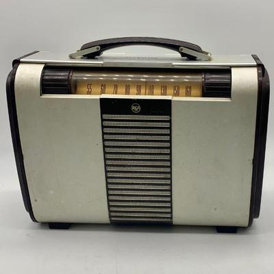 RCA radio model 8 BX6