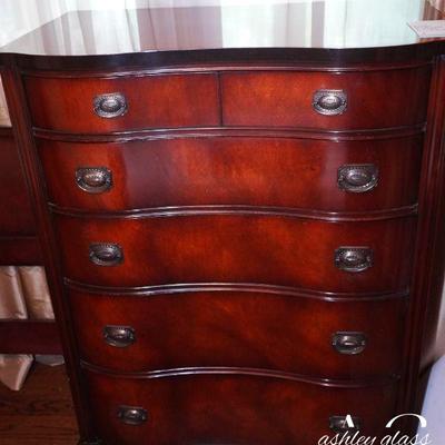 Vintage Chest of Drawers