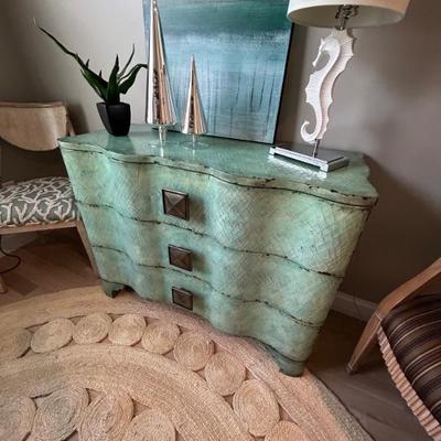 Hooker Crackle Chest 