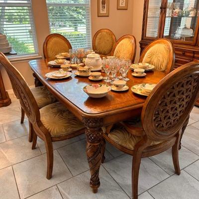 Tommy Bahama dining room table chairs