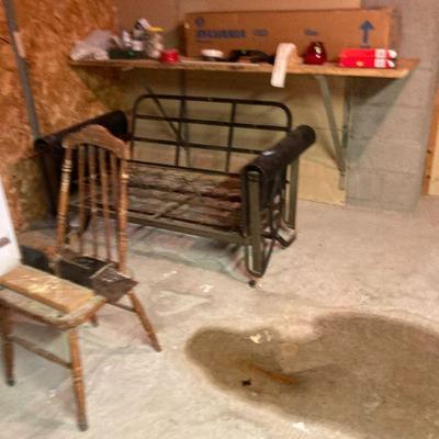 Nice glider,no cushions