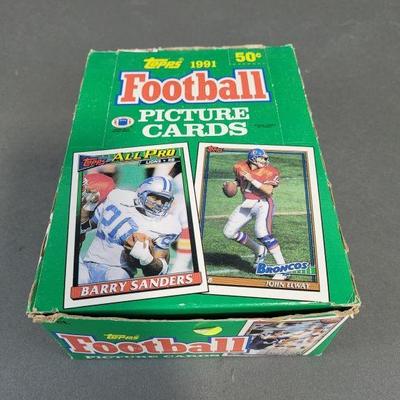 Lot 72 | Topps 1991 Football Cards