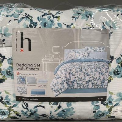Lot 186 | Home Expressions Queen Bedding Set with Sheets