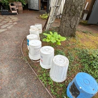 Yard sale photo in Lake Oswego, OR