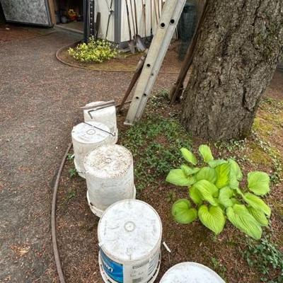 Yard sale photo in Lake Oswego, OR