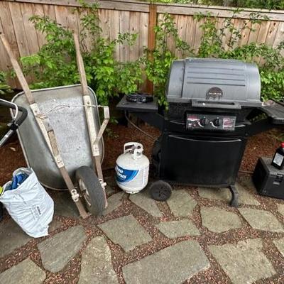 Yard sale photo in Lake Oswego, OR