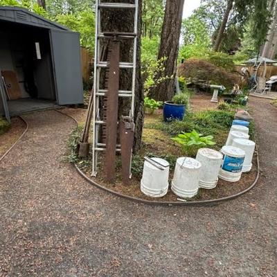 Yard sale photo in Lake Oswego, OR