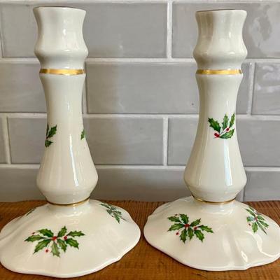 2 Vintage Lenox Holly & Berry 7 Inch Candle Sticks 