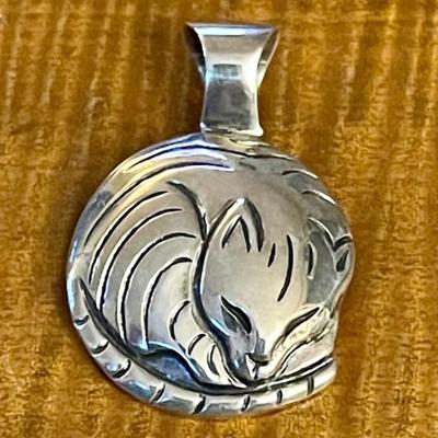 Sterling Silver Fox Pendant - Total Weight 7.1 Grams 