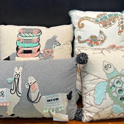 4 Small Beaded And Embroidered Pillows - Seahorses, Llamas, And Turtle