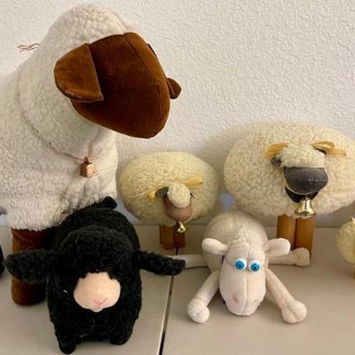 4 Department 56 1983 Le Mouton Sheep, Serta Sheep, Battery Operated Sheep