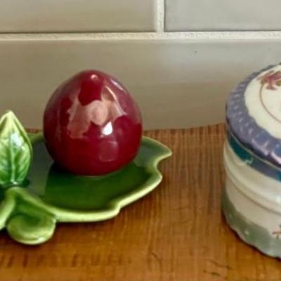 Vintage Arcadia Ceramics Plum Salt & Pepper Shaker & 50's Made In Japan Lidded Floral Trinket Jar