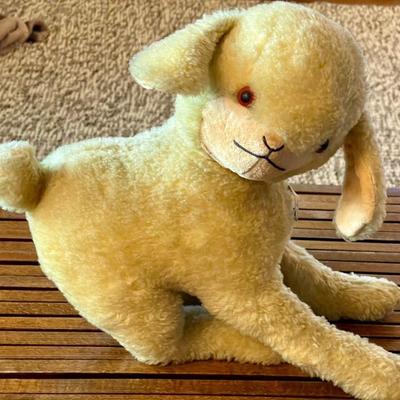 Vintage Knickerbocker Toy Company Animals Of Distinction 14 Inch Stuffed Lamb 