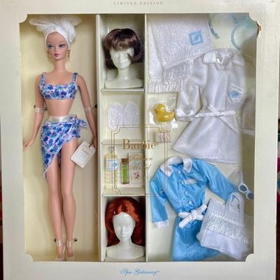 Barbie Fashion Model Collection Spa Getaway Giftset 2003 New In Box 