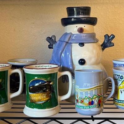 Snowman Lidded Cookie Jar With 5 Polar Express Mugs