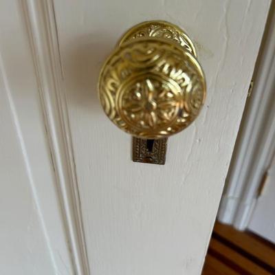 16 brass door knobs
