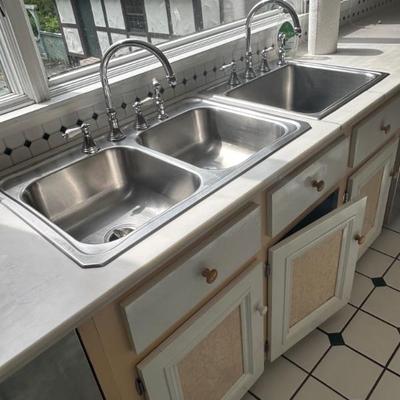 Steel sinks and fuacet sets