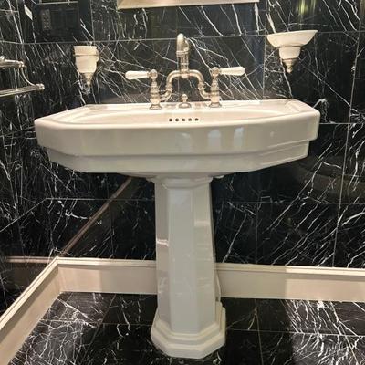 Porcelain pedestal sink