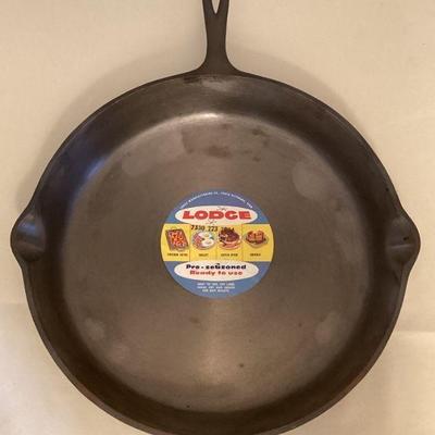 MMF079 Lodge 15” Cast Iron Pan New
