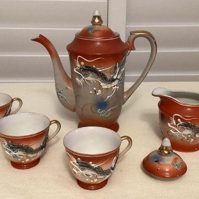 MMF051 Vintage Japanese Kutani China Dragon Ware Moriagi Tea Set
