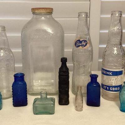 MMF057 Vintage Bottles & Insulator
