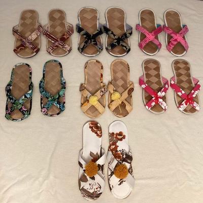MMF089 Seven Pairs Of Vintage Hawaiian Style House Slippers