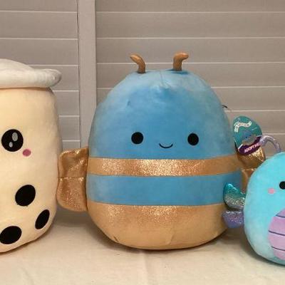 MMF039 Two Squishmallows & Large Boba Plushie
