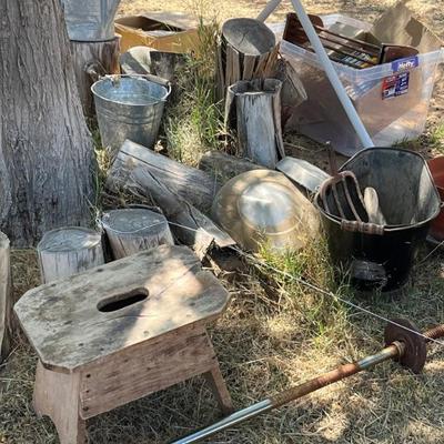 Yard sale photo in Barstow, CA