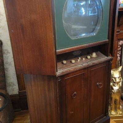 Super rare (ca. 1950) Magnavox Brittany TV in large corner cabinet - works!