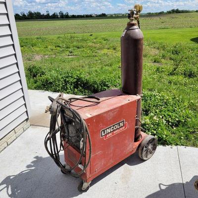 Yard sale photo in Marion, IA