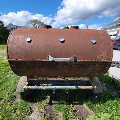 Yard sale photo in Marion, IA