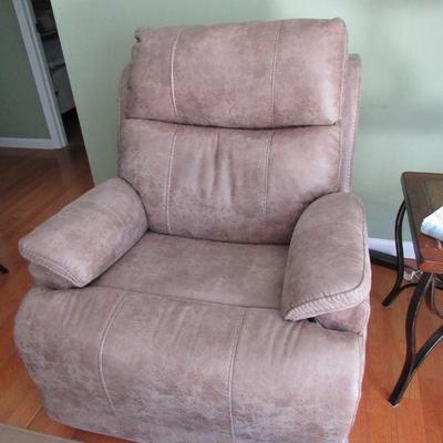 Electric lift chair- brand new condition.  One of the nicest I have seen.