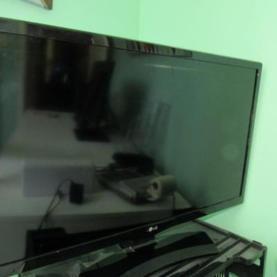 24" LG TV