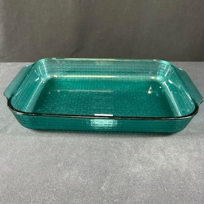 TEAL PYREX BASKET WEAVE RECTANGULAR CASSEROLE DISH
